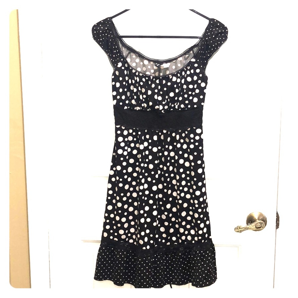 Very Pretty Polka-Dot Dress 👗